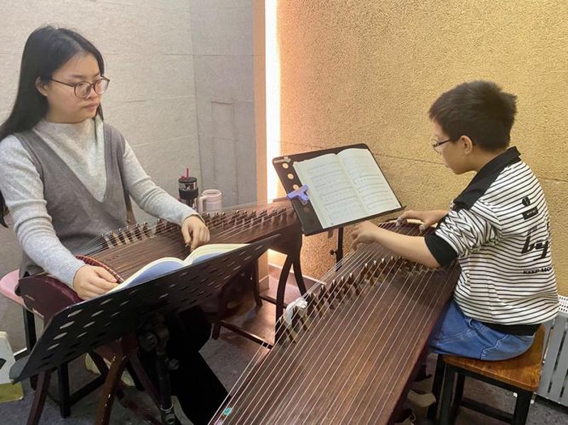 古筝教学：让孩子们在琴声中感受传统文化的魅力